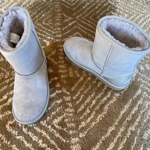 Big kids size 4 (European size 36) used Ugg boots